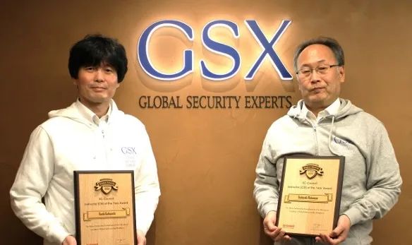 向かって左から教育事業本部　教育事業部　小林　浩史GSX、教育事業本部　教育事業部　樂満　俊幸